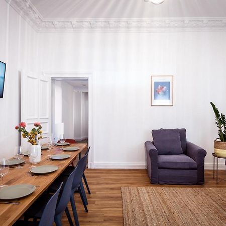 Riesiges Apartment Nahe Kudamm Sehr Schoner Altbau 123M2 Gross 12 Gaste Berlin Exteriör bild