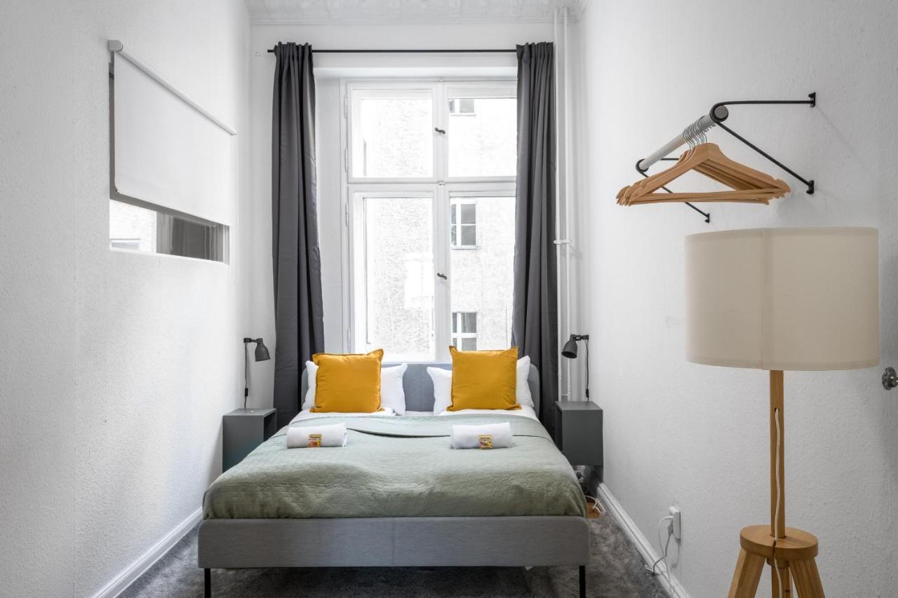 Riesiges Apartment Nahe Kudamm Sehr Schoner Altbau 123M2 Gross 12 Gaste Berlin Exteriör bild
