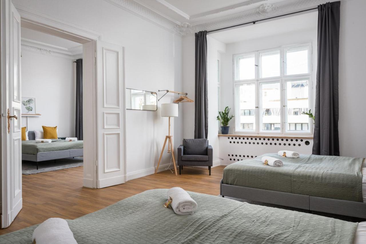 Riesiges Apartment Nahe Kudamm Sehr Schoner Altbau 123M2 Gross 12 Gaste Berlin Exteriör bild