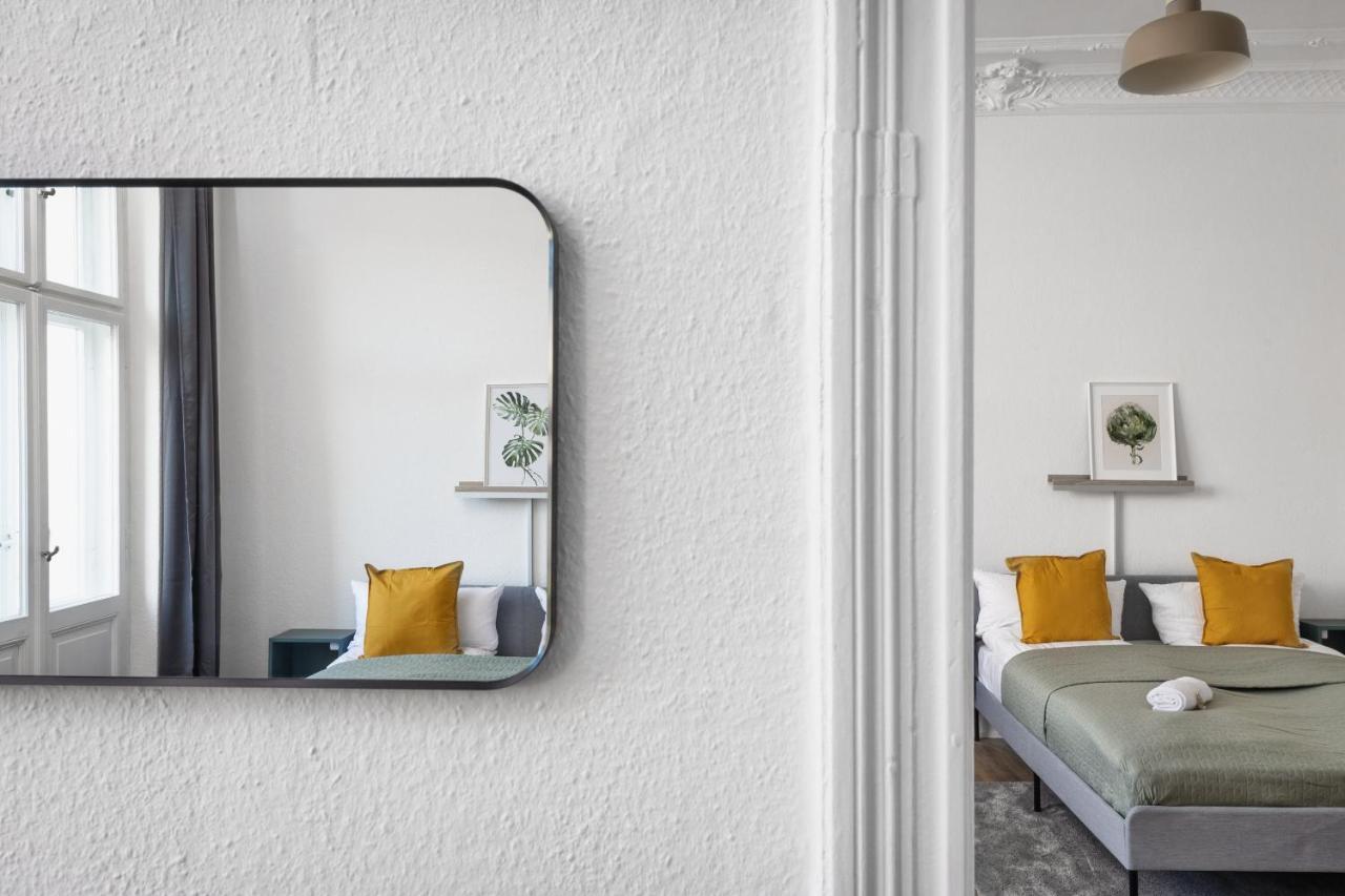 Riesiges Apartment Nahe Kudamm Sehr Schoner Altbau 123M2 Gross 12 Gaste Berlin Exteriör bild