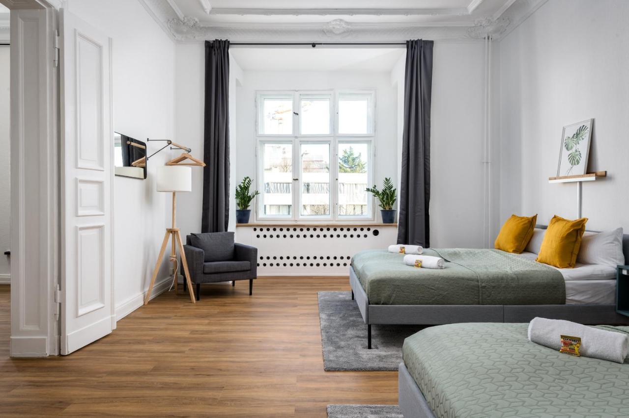 Riesiges Apartment Nahe Kudamm Sehr Schoner Altbau 123M2 Gross 12 Gaste Berlin Exteriör bild
