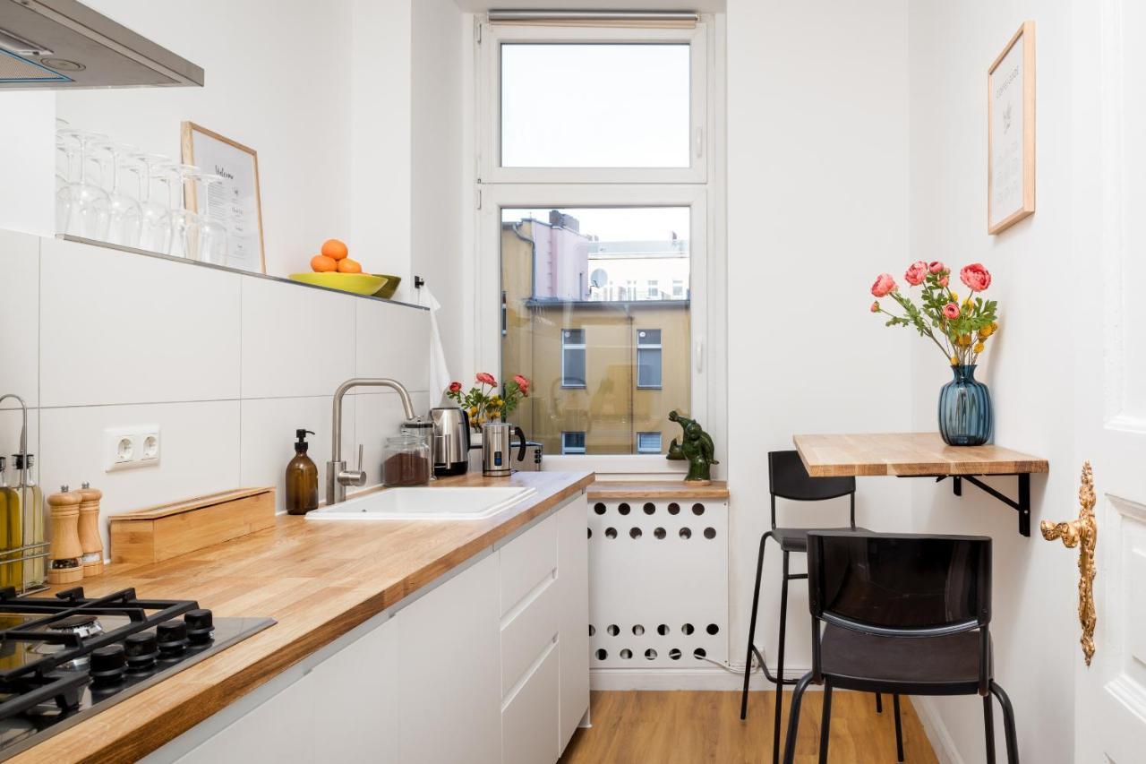 Riesiges Apartment Nahe Kudamm Sehr Schoner Altbau 123M2 Gross 12 Gaste Berlin Exteriör bild