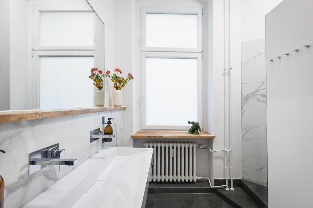 Riesiges Apartment Nahe Kudamm Sehr Schoner Altbau 123M2 Gross 12 Gaste Berlin Exteriör bild
